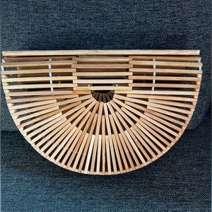 Bamboo Clutch – Vacation Ready + Insta-Worthy Style